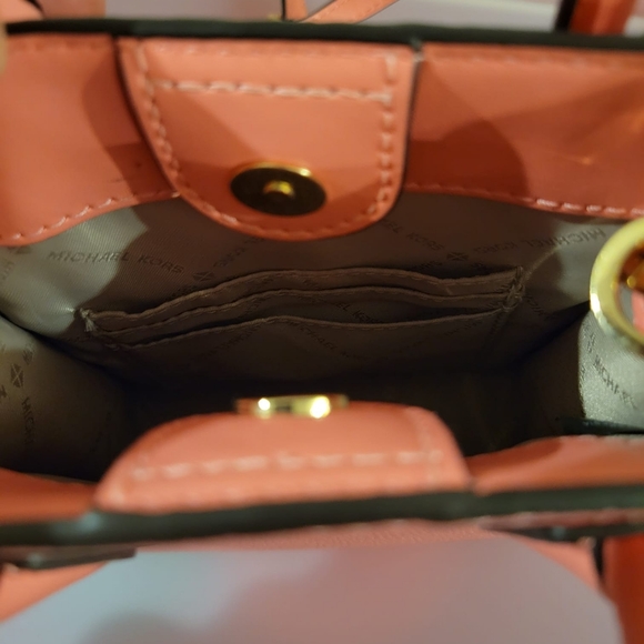 MICHAEL KORS handbag - Picture 5 of 5